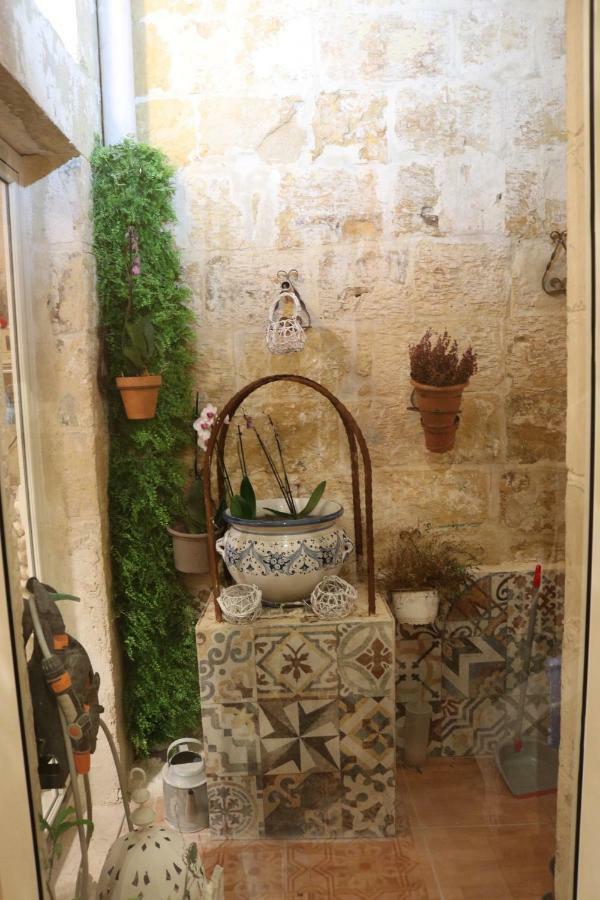 Corto Maltese Hotel Cospicua Exterior photo