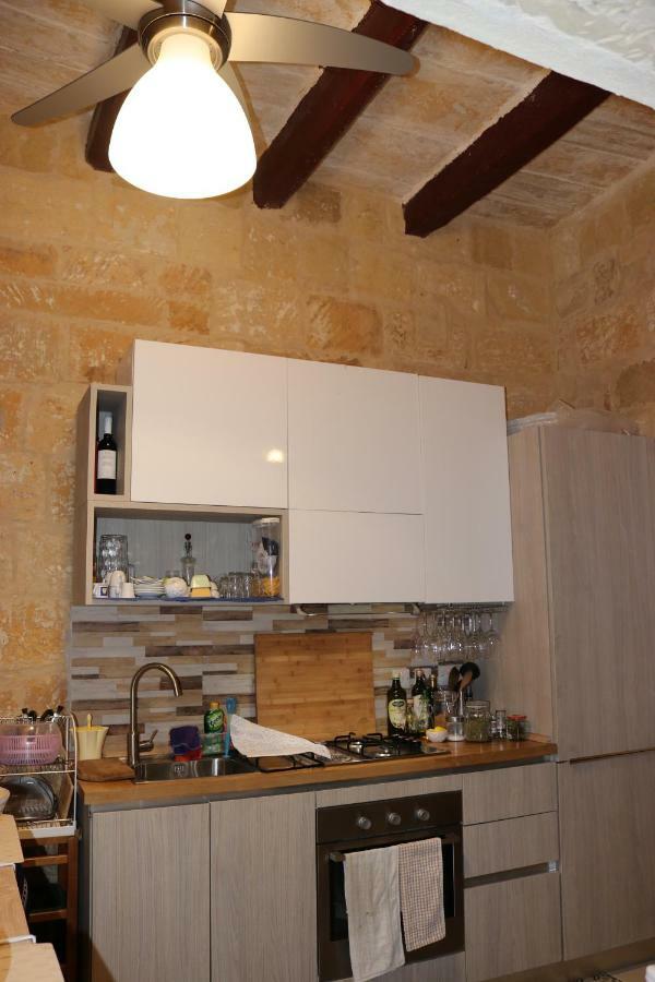 Corto Maltese Hotel Cospicua Exterior photo